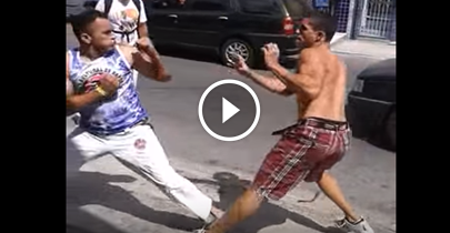 O valentão que enfrentou um grupo de capoeirista sozinho na porrada